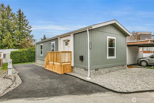 333-18117 32nd Ave S, SeaTac, WA, 98188-4907 | Card Image