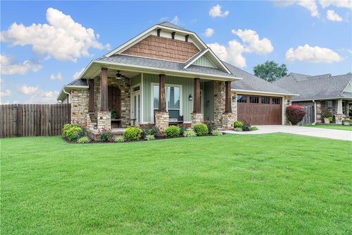203 Crawford St, Pea Ridge, AR, 72751-1009 | Card Image