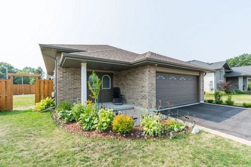 151 Rollins Dr, Belleville, ON, K8N4J7 | Card Image