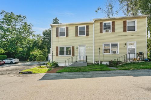 102 Rinaldi Blvd, Poughkeepsie, NY, 12601-3948 | Card Image