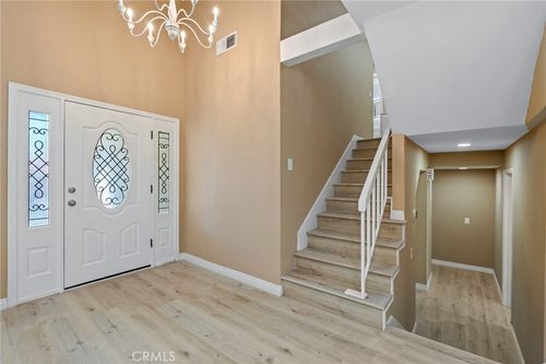 16511 Halsey St, Granada Hills, CA, 91344-2953 | Card Image