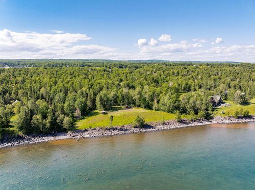 966 W Bay Rd, Two Harbors, MN, 55616-4009 | Card Image