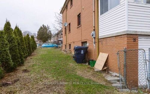 78 Walpole Avenue E, Toronto, ON, M4L2J1 | Card Image