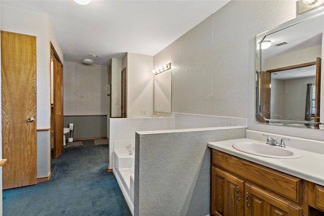 4395 Farm Road 2820, House other with 3 bedrooms, 2 bathrooms and null parking in Sumner TX | Image 25