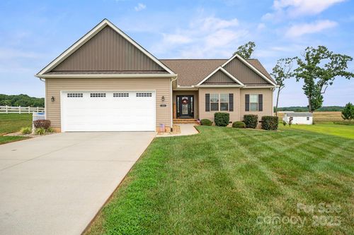 163 Castle Pines Ln, Statesville, NC, 28625-2382 | Card Image