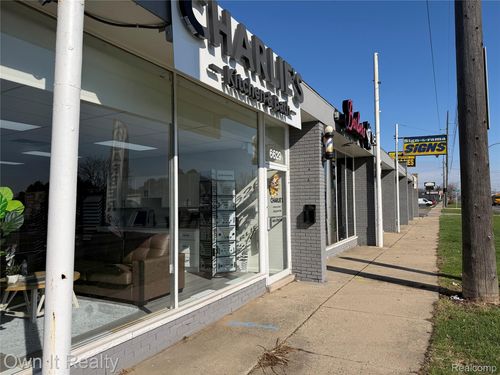 6629 Middlebelt Rd, Garden City, MI, 48135-2146 | Card Image