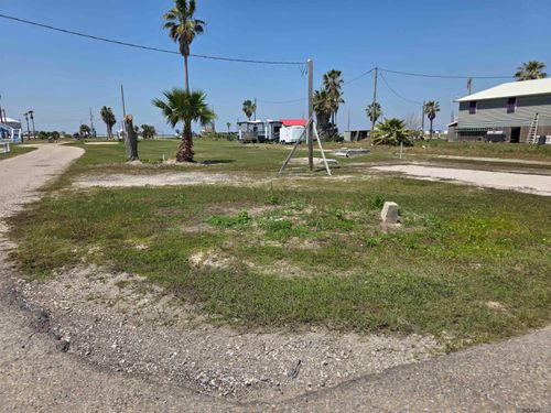 166 W Central Ave, Grand Isle, LA, 70358 | Card Image
