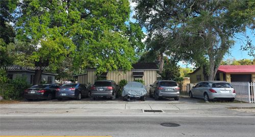 525 Ne 159th St, Miami, FL, 33162 | Card Image