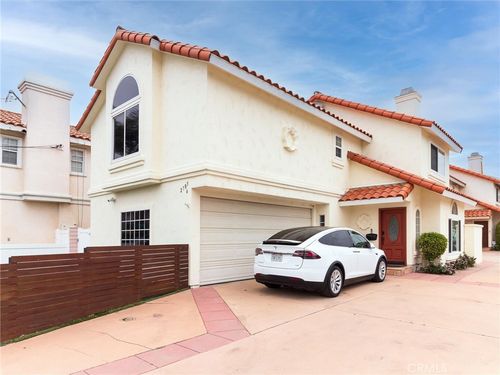 a-2703 Huntington Ln, Redondo Beach, CA, 90278-4157 | Card Image