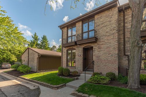 758 Greenhills Drive, Ann Arbor, MI, 48105 | Card Image