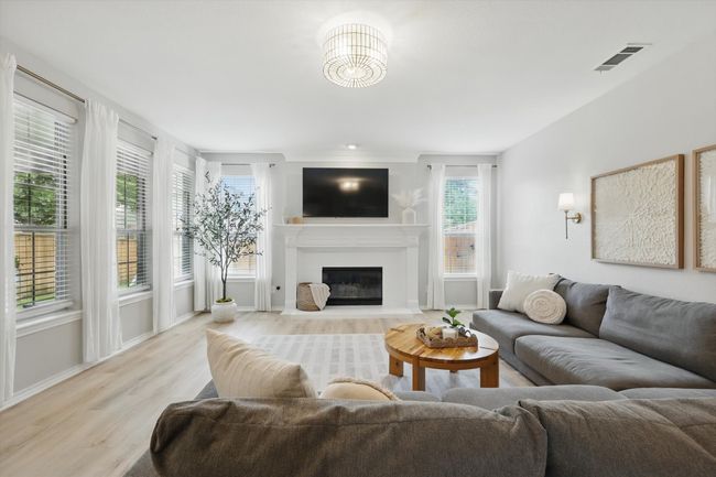 7205 Fair Valley Way, House other with 4 bedrooms, 4 bathrooms and null parking in Plano TX | Image 14