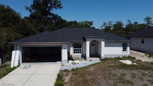 2031 10th Ave Ne, NAPLES, FL, 34120-4958 | Card Image