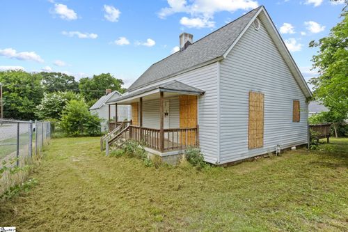 5 5th Ave, Greenville, SC, 29609-5253 | Card Image