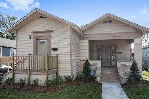 2506 Myrtle St, New Orleans, LA, 70122-4741 | Card Image