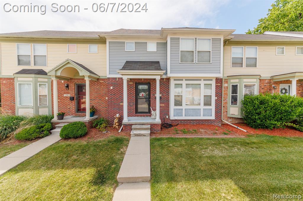 2713 Grayson Street, For Sale in Ferndale Zoocasa