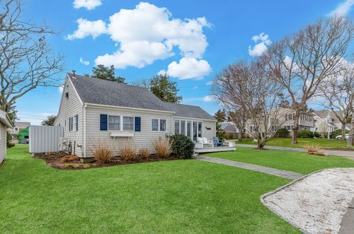 56 East Ave, Marion, MA, 02738-1900 | Card Image