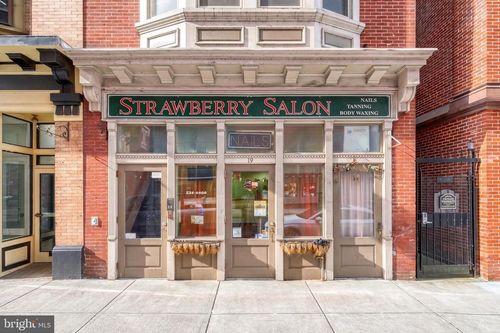 19 N 4th St, HARRISBURG, PA, 17101-1810 | Card Image