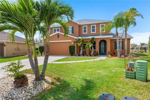 8130 Blue Daze Ct, LEHIGH ACRES, FL, 33972-7500 | Card Image