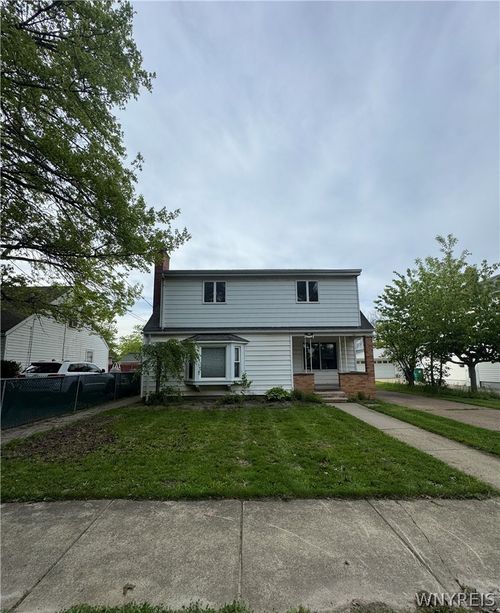 3520 Chapin Ave, Niagara Falls, NY, 14301-2702 | Card Image