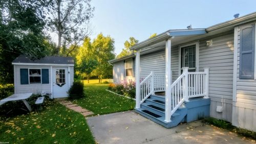 153 Meadow Ln, Port Huron, MI, 48060-4883 | Card Image