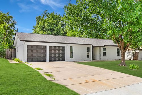 921 Keller Ave, Benbrook, TX, 76126-3616 | Card Image