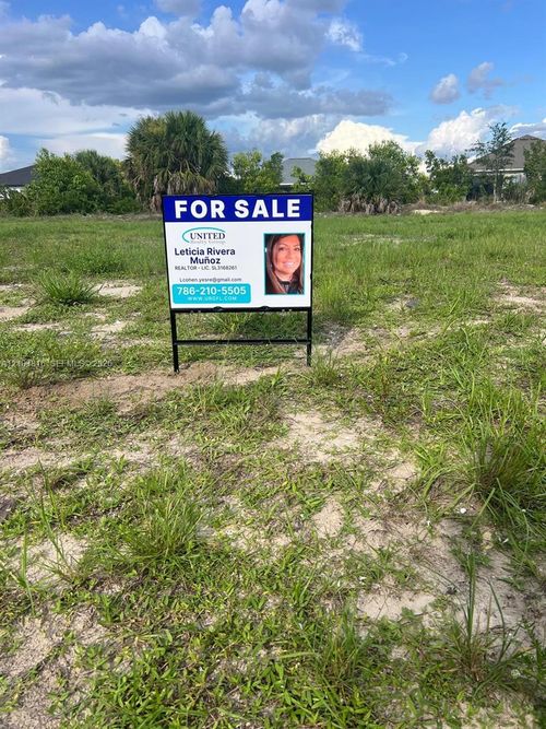9 Sw 22nd Ct, Cape Coral, FL, 33991-1203 | Card Image