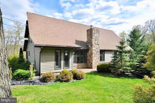 144 Main Rd, SPRING MILLS, PA, 16875-9020 | Card Image