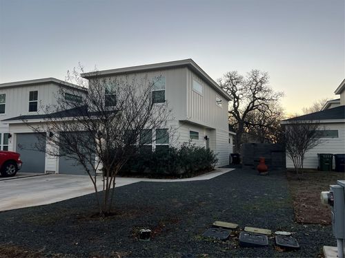 unit-2-309 E Pecan St, Burnet, TX, 78611-3886 | Card Image