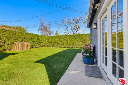 8344 Kenyon Ave, Los Angeles, CA, 90066-5735 | Card Image