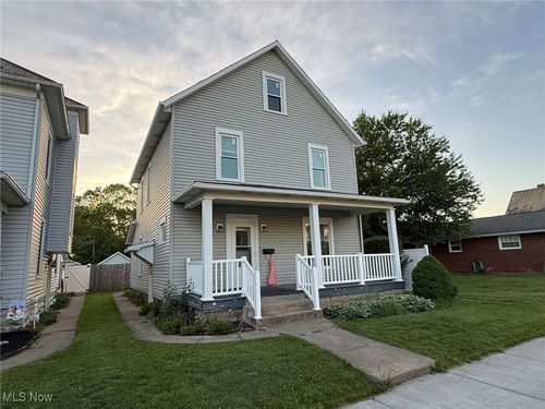 460 2nd St Nw, New Philadelphia, OH, 44663-1852 | Card Image