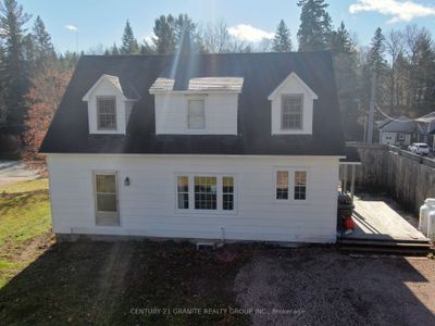 18 High School Lane, House other with 3 bedrooms, 2 bathrooms and 6 parking in Bancroft ON | Image 3