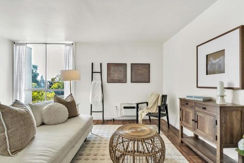 461-3050 Rue Dorleans, San Diego, CA, 92110-5941 | Card Image