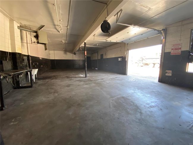 8420 Airport Rd, Home with 0 bedrooms, 0 bathrooms and null parking in Berkeley MO | Image 16