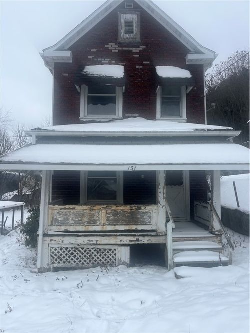 131 Pleasantview Ave, Butler, PA, 16001-7211 | Card Image