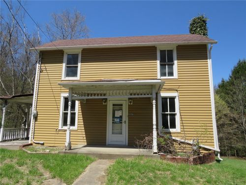 587 Upper Middletown Rd, Smock, PA, 15480-1121 | Card Image