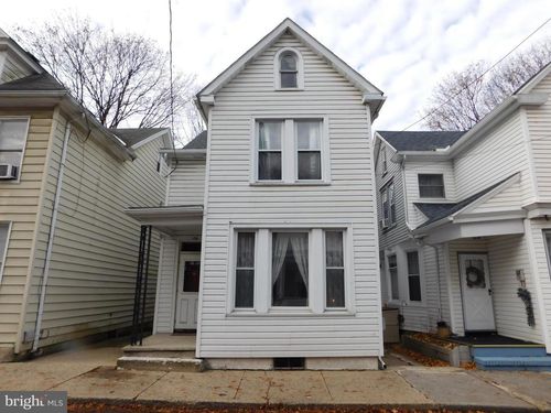 134 Schuylkill Ave, TAMAQUA, PA, 18252-1732 | Card Image