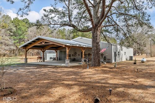 521 Ford Rd, Minden, LA, 71055-8040 | Card Image