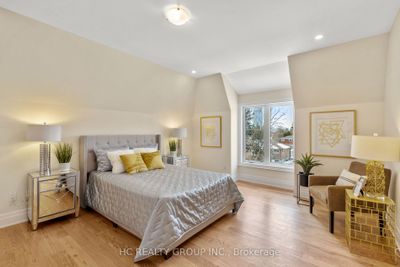 10 Becky Cheung Crt, House other with 4 bedrooms, 4 bathrooms and 4 parking in Toronto ON | Image 3