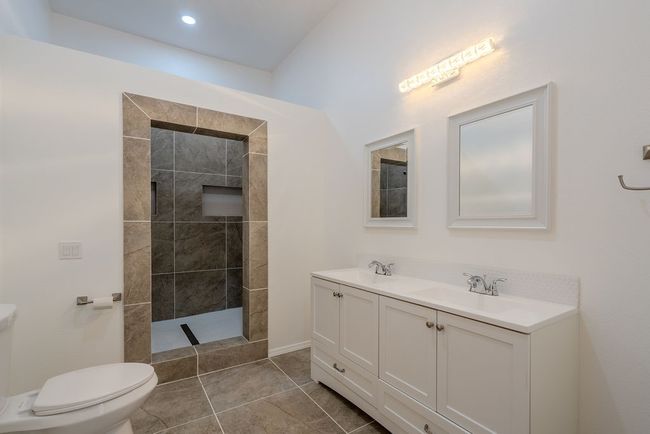 38 Private Drive 1548, House other with 4 bedrooms, 3 bathrooms and 10 parking in Hernandez NM | Image 16
