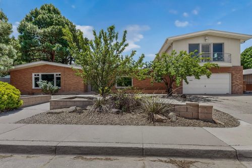 713 Montclaire Dr Ne, Albuquerque, NM, 87110-7732 | Card Image