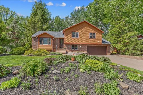 103 Bent Tree Ln, Baldwinsville, NY, 13027-3392 | Card Image