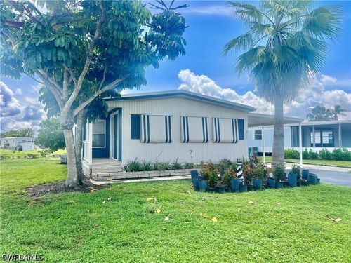 817 Cape Haze Ln, NAPLES, FL, 34104-4115 | Card Image