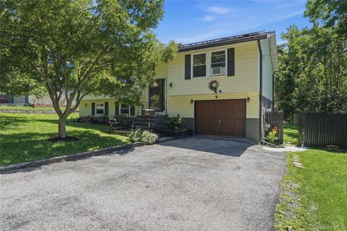 22 Bank St, Beacon, NY, 12508-2517 | Card Image