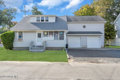 918 Red Bank Avenue, Home with 4 bedrooms, 2 bathrooms and null parking in Ocean Gate NJ | Image 1