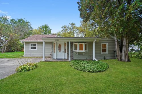 37936 N Wilson Ave, Beach Park, IL, 60087-2331 | Card Image