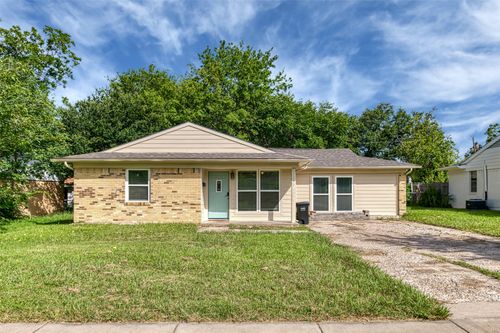 3351 Caracas Dr, Mesquite, TX, 75150-1803 | Card Image