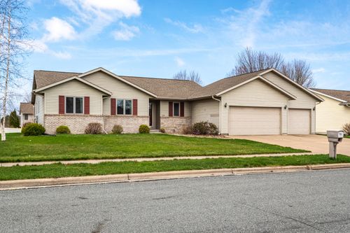 2205 Greenview Ln, Onalaska, WI, 54650-9370 | Card Image