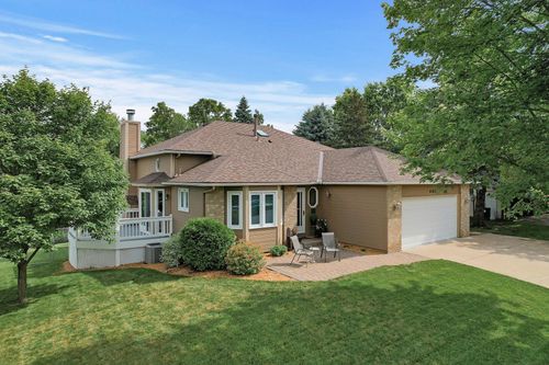 4183 Parkridge Dr, White Bear Lake, MN, 55110-7600 | Card Image