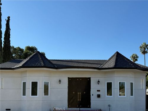 8149 Saint Clair Ave, North Hollywood, CA, 91605-1324 | Card Image