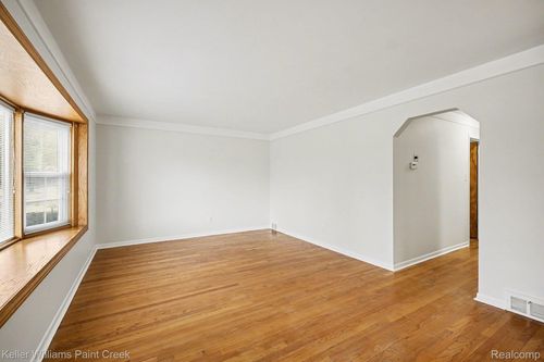 114 Knollwood Boulevard, Clawson, MI, 48017 | Card Image